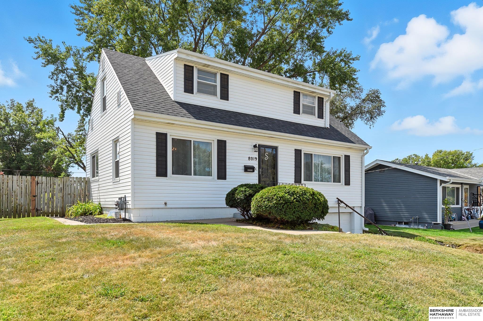 Omaha, Nebraska 68124, United States, 3 Bedrooms Bedrooms, ,2 BathroomsBathrooms,Residential,Pending,202001