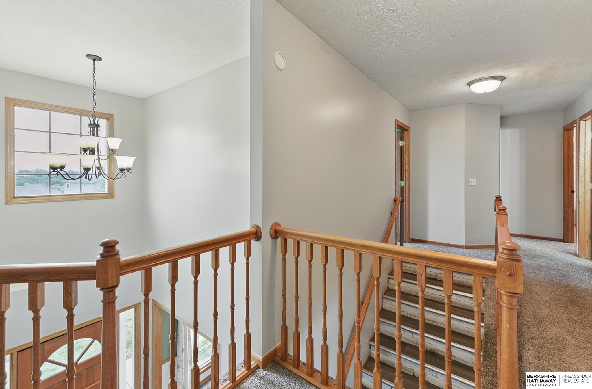 Omaha, Nebraska 68135, United States, 4 Bedrooms Bedrooms, ,3 BathroomsBathrooms,Residential,Pending,135890