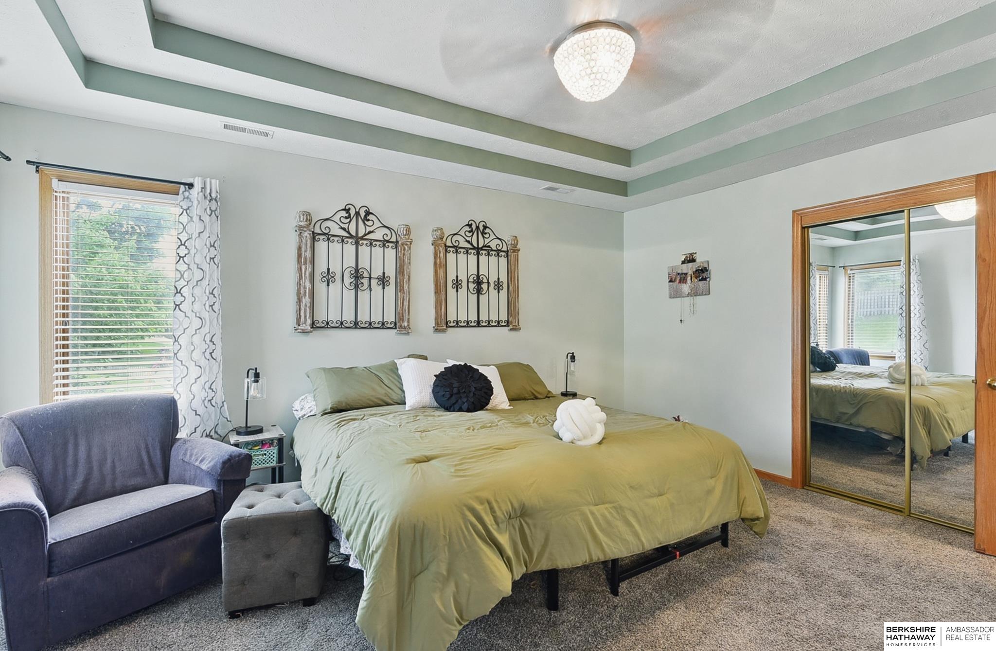 Omaha, Nebraska 68135, United States, 4 Bedrooms Bedrooms, ,3 BathroomsBathrooms,Residential,Pending,135890