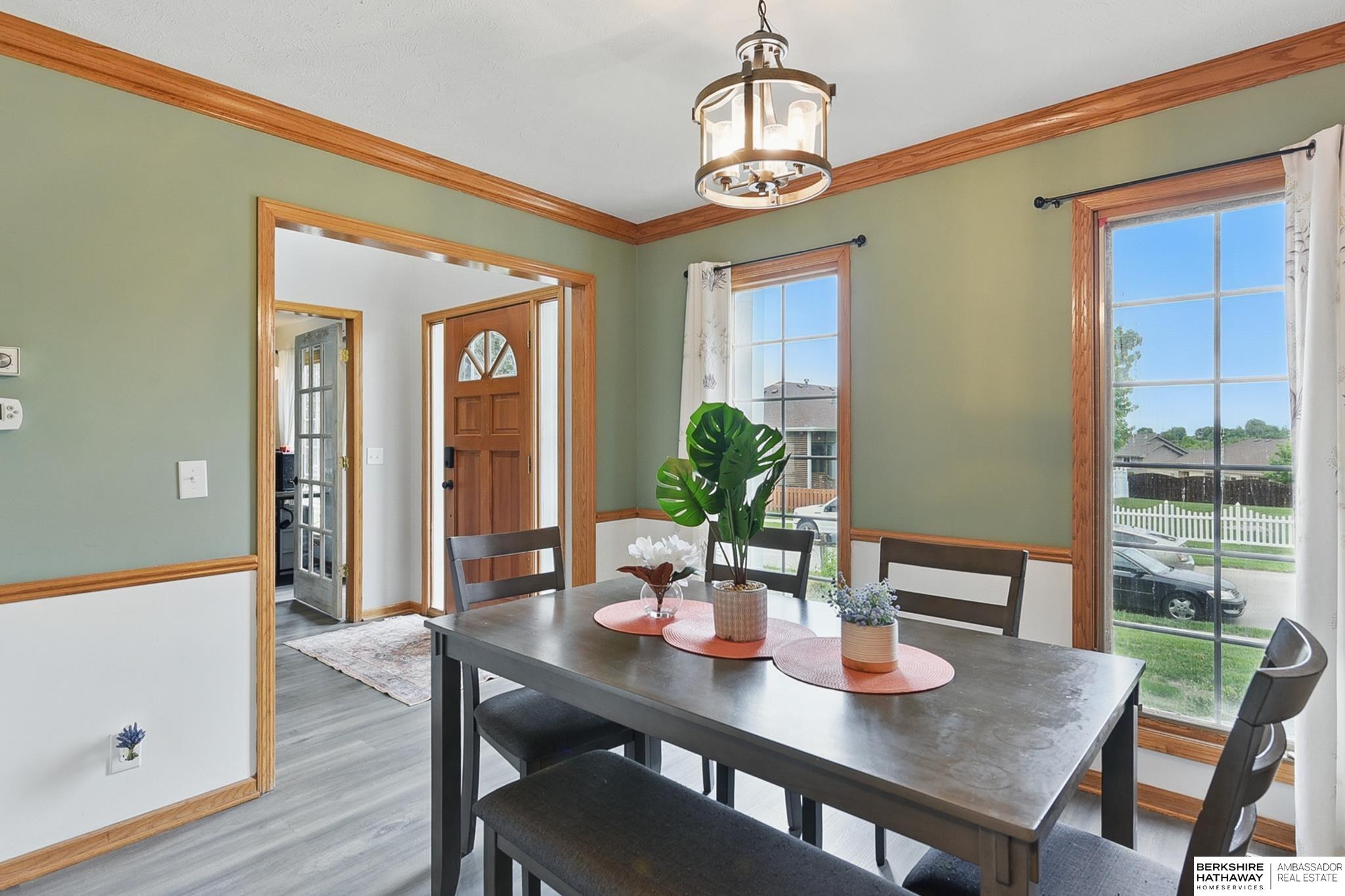 Omaha, Nebraska 68135, United States, 4 Bedrooms Bedrooms, ,3 BathroomsBathrooms,Residential,Pending,135890