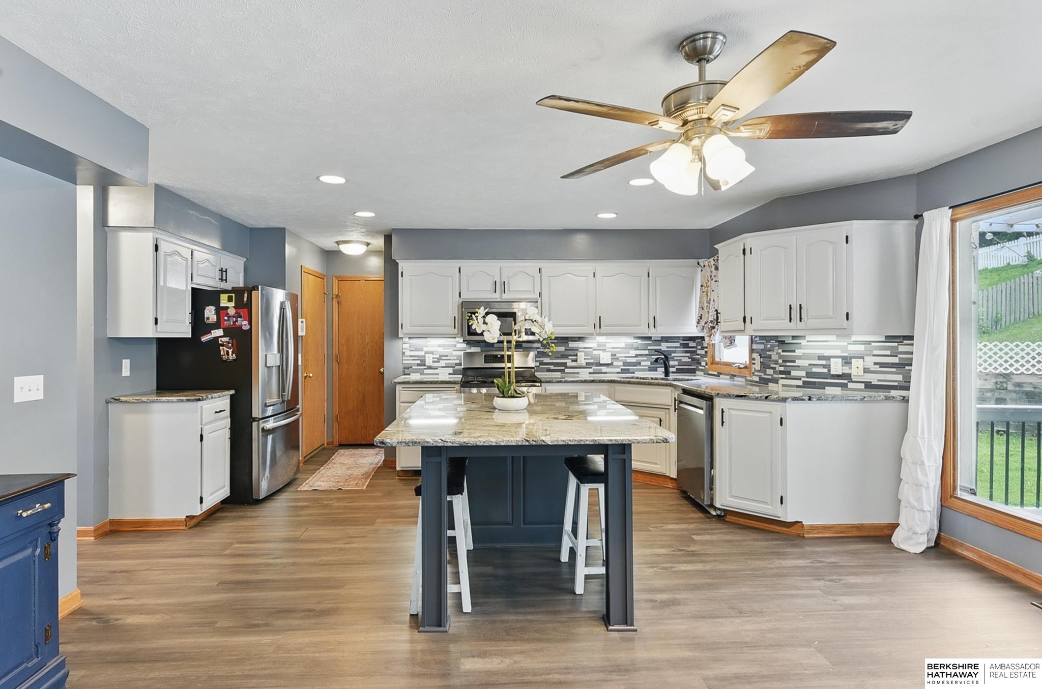 Omaha, Nebraska 68135, United States, 4 Bedrooms Bedrooms, ,3 BathroomsBathrooms,Residential,Pending,135890