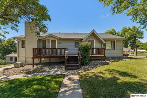 Photo of 5002 S 59th Street, Omaha, NE 68117 (MLS # 22528343)