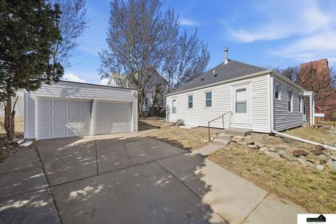 Photo of 1901 S 28th Street, Lincoln, NE 68502 (MLS # 22608887)