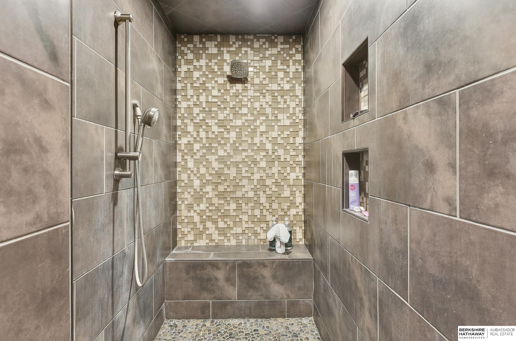 Omaha, Nebraska 68022, United States, 5 Bedrooms Bedrooms, ,3 BathroomsBathrooms,Residential,Active,245692