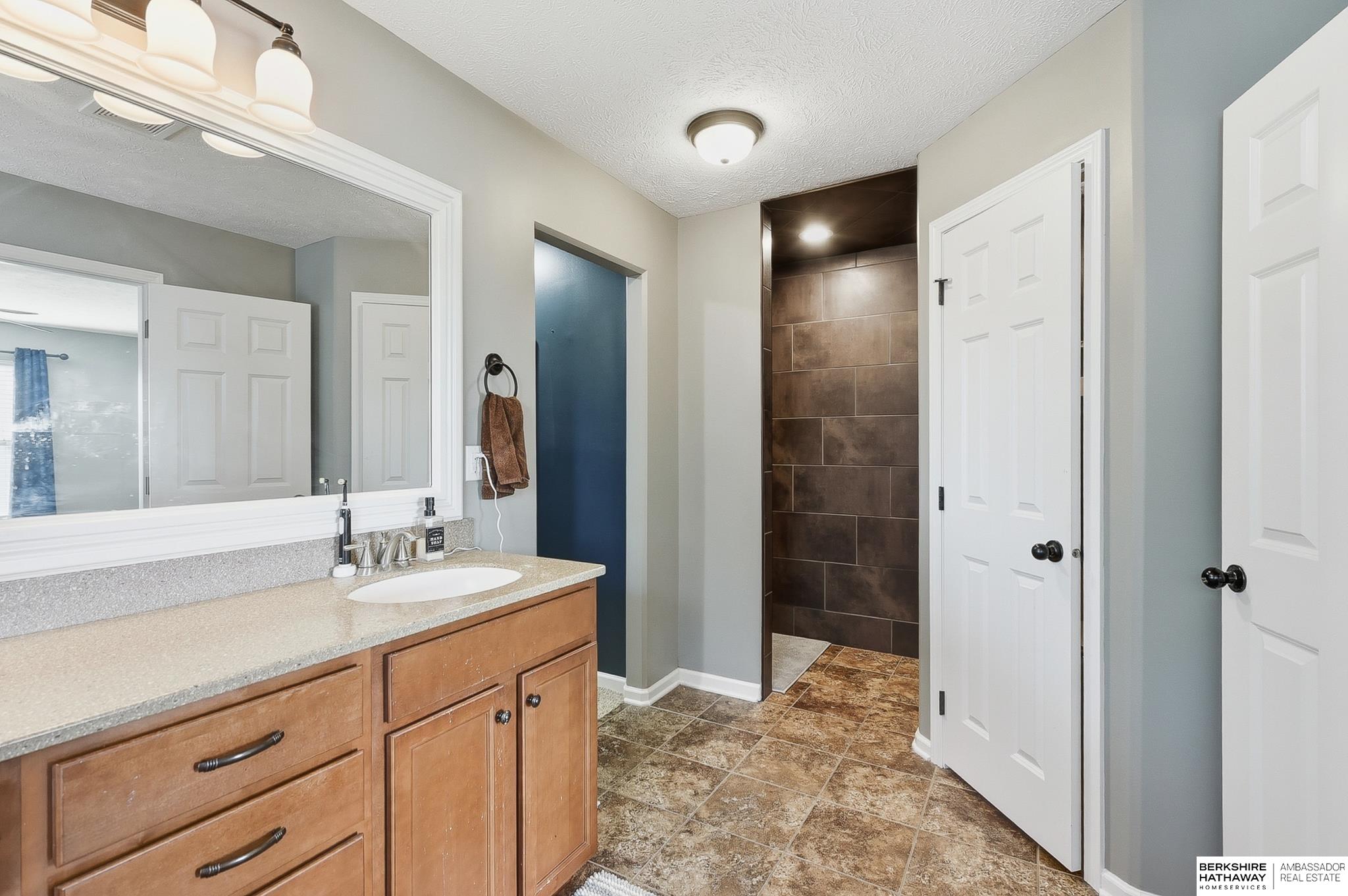 Omaha, Nebraska 68022, United States, 5 Bedrooms Bedrooms, ,3 BathroomsBathrooms,Residential,Active,245692