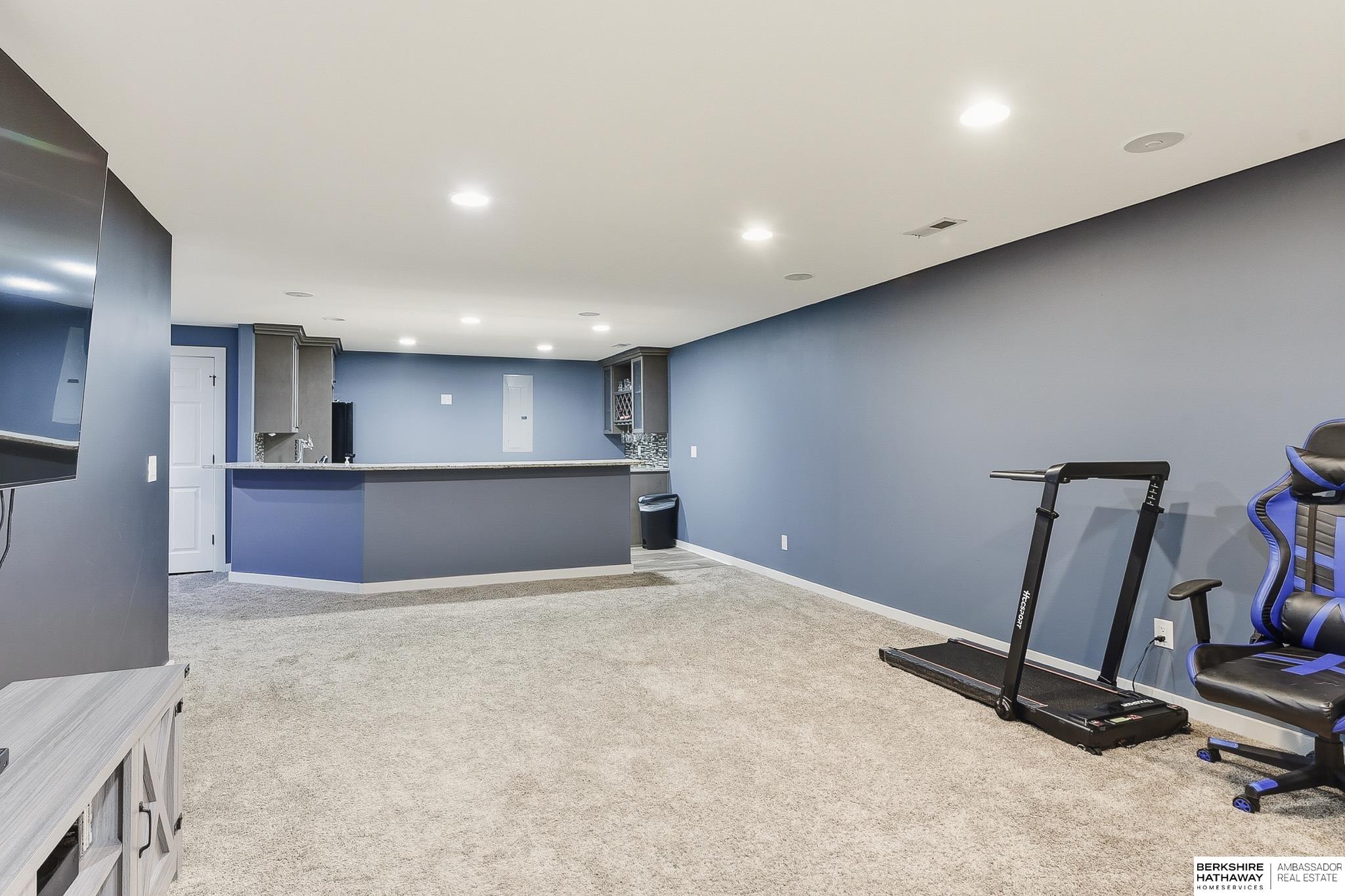 Omaha, Nebraska 68022, United States, 5 Bedrooms Bedrooms, ,3 BathroomsBathrooms,Residential,Active,245692