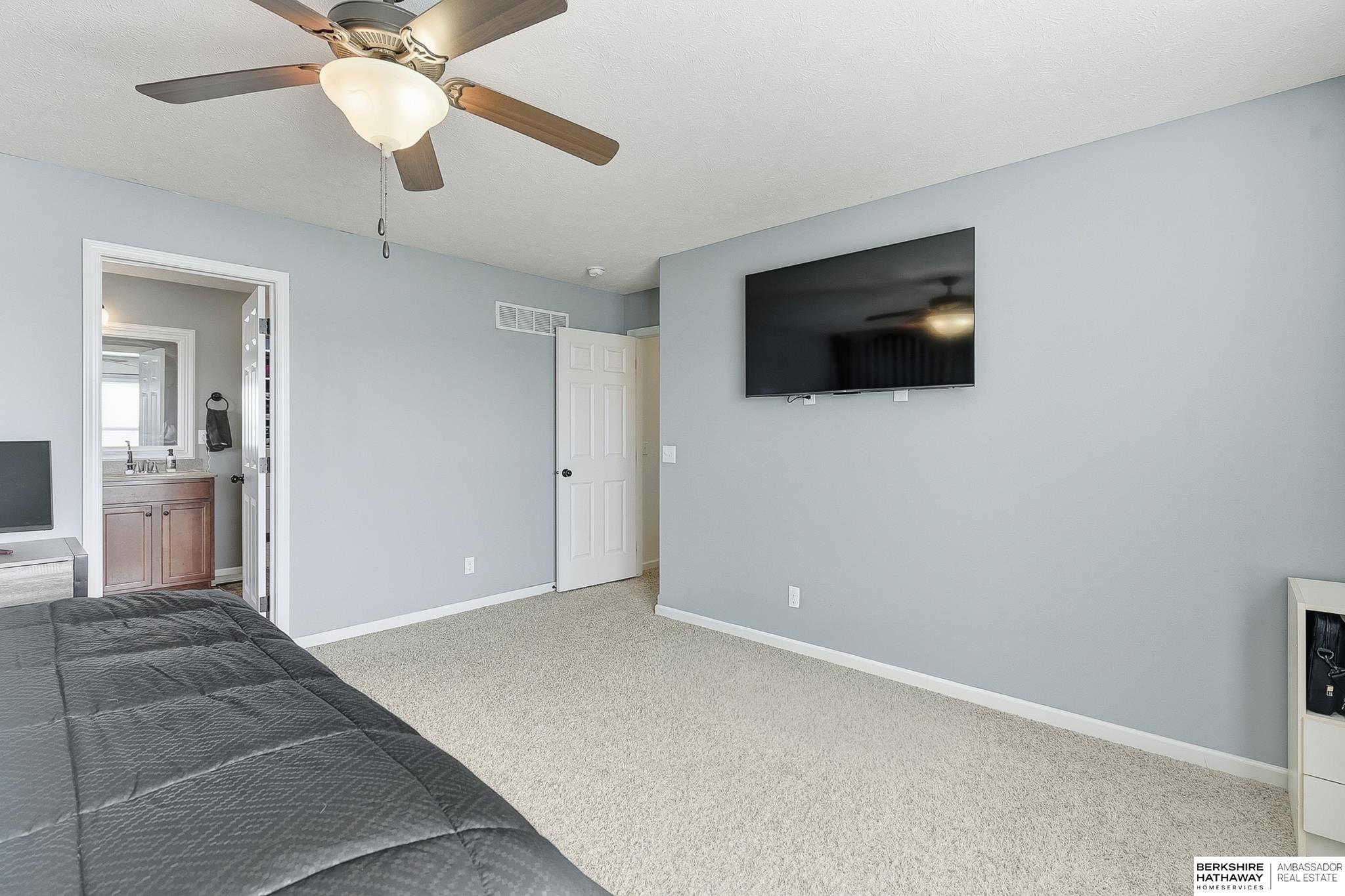 Omaha, Nebraska 68022, United States, 5 Bedrooms Bedrooms, ,3 BathroomsBathrooms,Residential,Active,245692