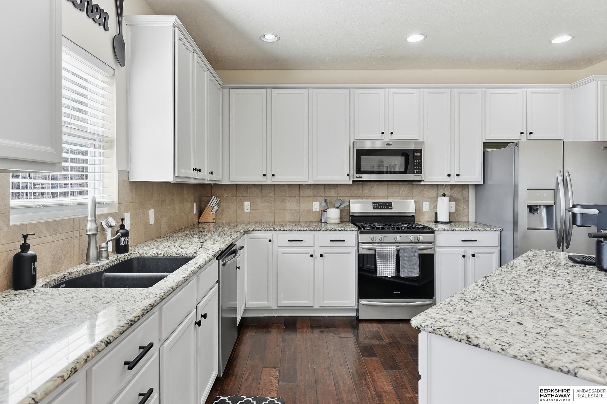 Omaha, Nebraska 68022, United States, 5 Bedrooms Bedrooms, ,3 BathroomsBathrooms,Residential,Active,245692