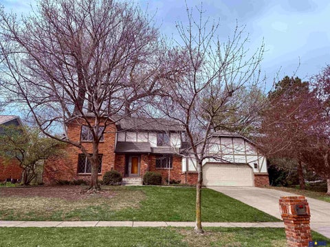 Photo of 1205 Evergreen Drive, Lincoln, NE 68510 (MLS # 22615700)