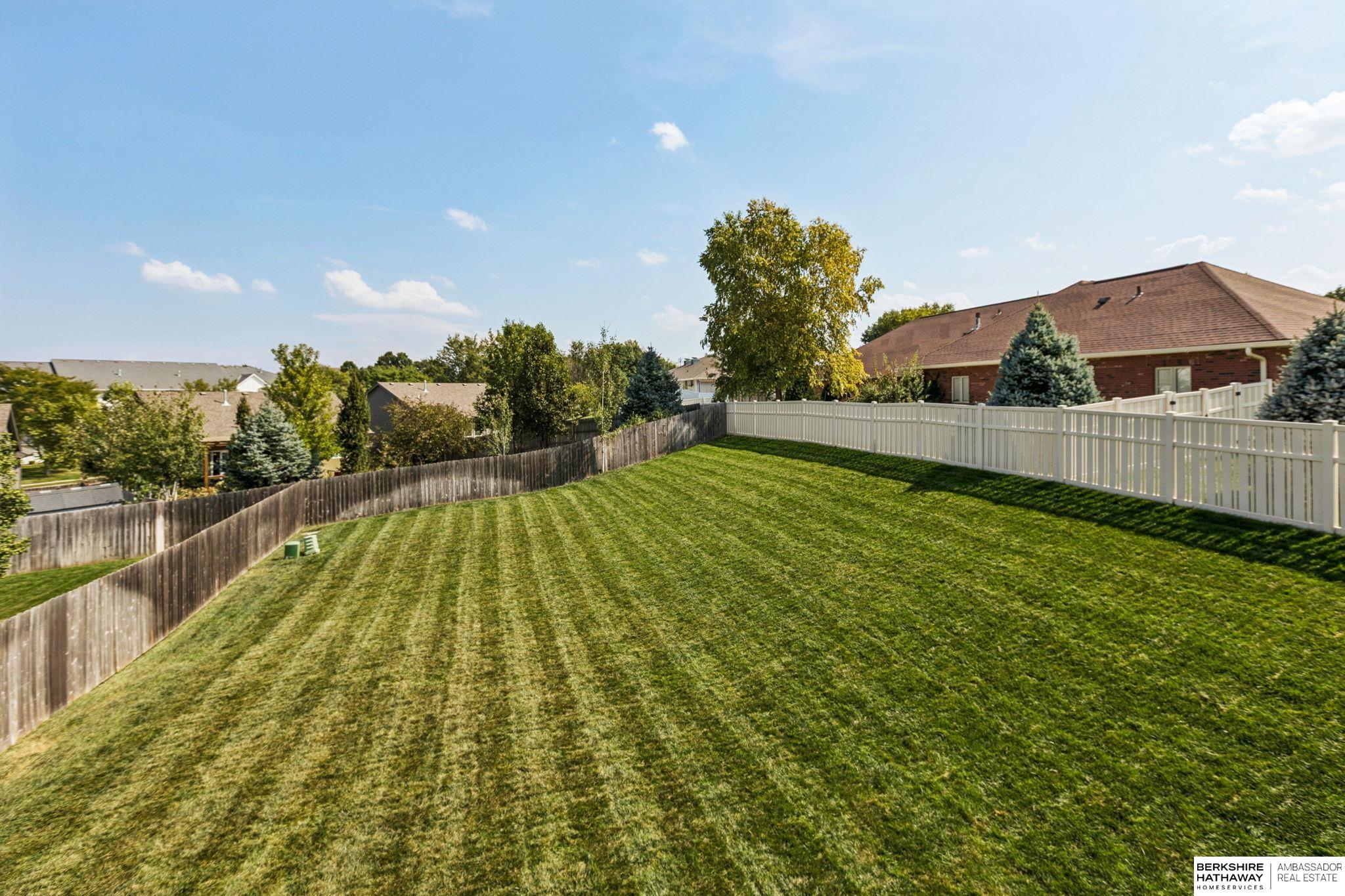 Omaha, Nebraska 68164, United States, 3 Bedrooms Bedrooms, ,2 BathroomsBathrooms,Residential,Pending,212952