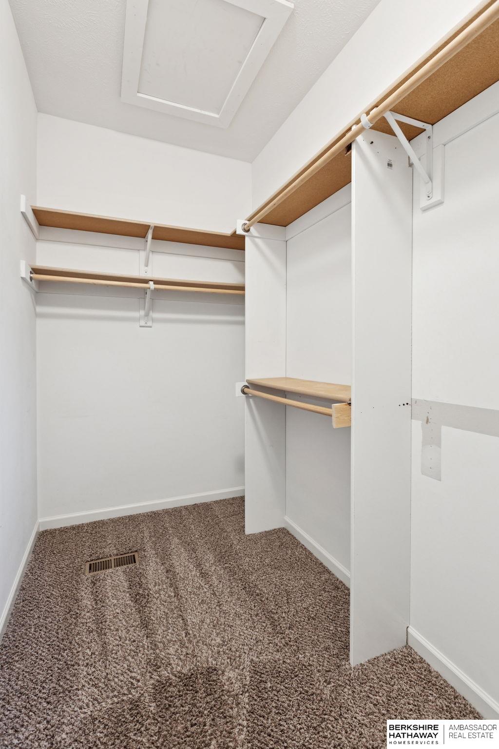 Omaha, Nebraska 68164, United States, 3 Bedrooms Bedrooms, ,2 BathroomsBathrooms,Residential,Pending,212952