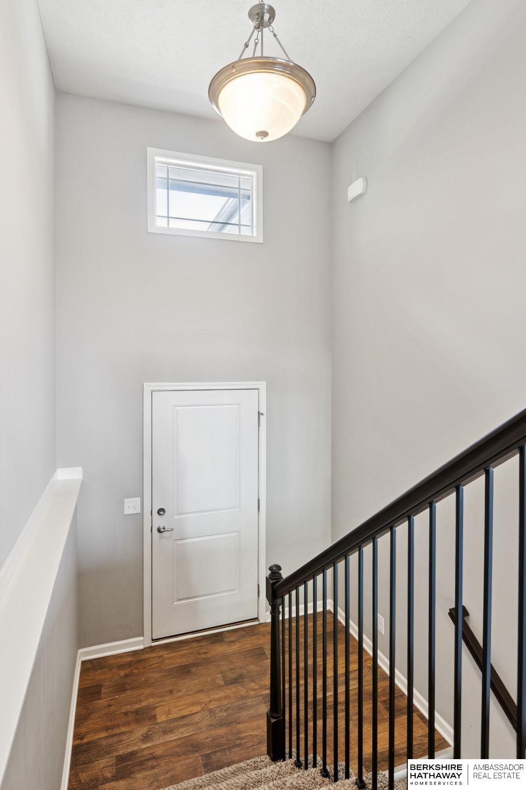 Omaha, Nebraska 68164, United States, 3 Bedrooms Bedrooms, ,2 BathroomsBathrooms,Residential,Pending,212952