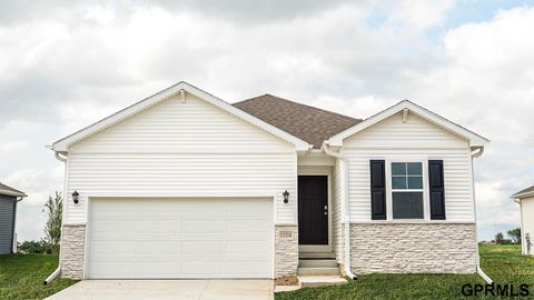 Photo of 11902 S 114th Avenue, Papillion, NE 68046 (MLS # 22527497)