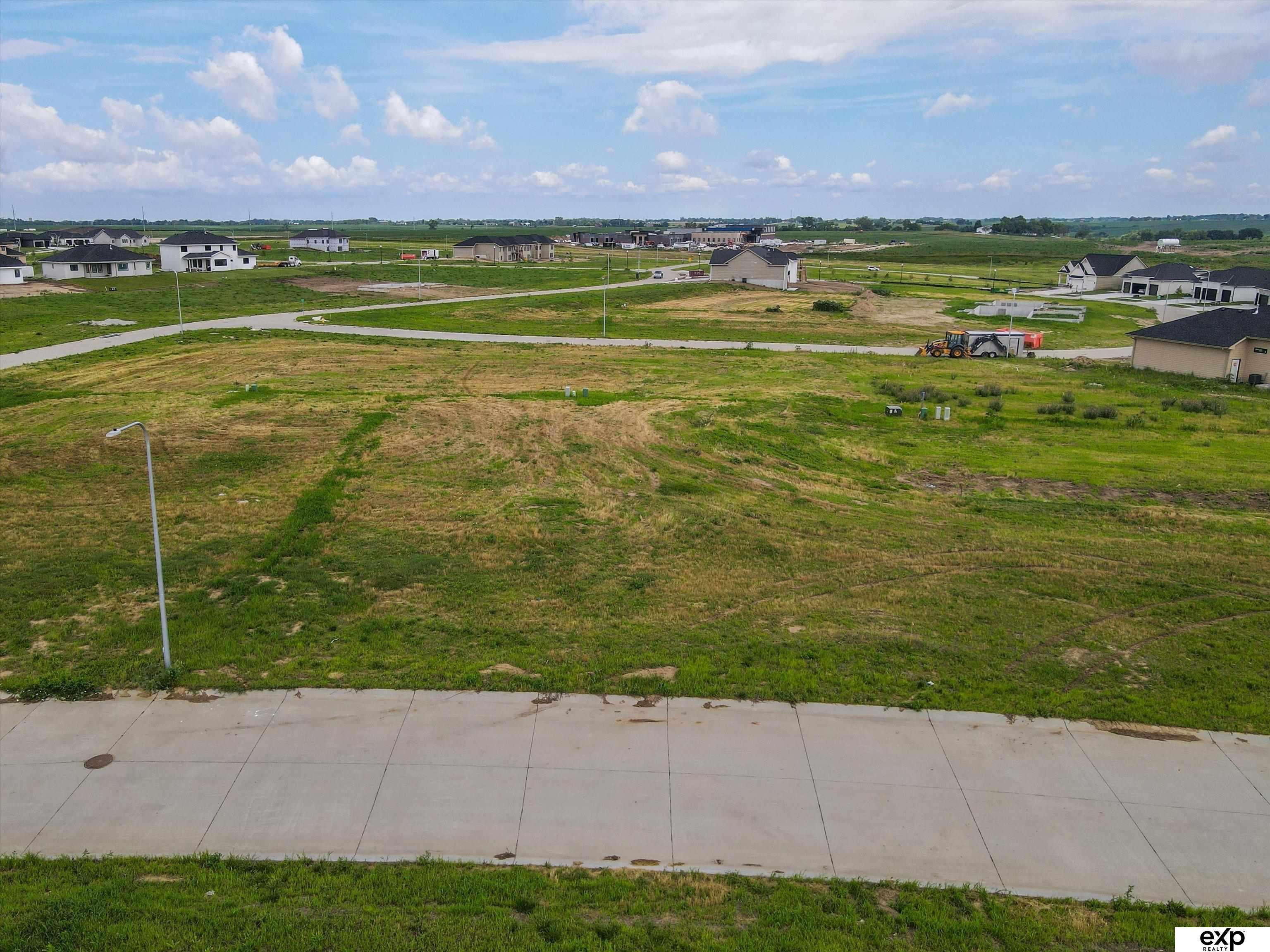Photo 1 of 4 — 19418 Ellison Avenue, Elkhorn, NE 68022