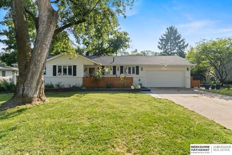 Photo of 3315 S 104 Avenue, Omaha, NE 68124 (MLS # 22528778)
