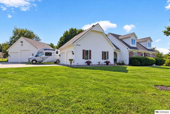 21707 CIMARRON RD, ELKHORN, NE 68022 - Image 76fff125c8d46b810d1ad4dfbbfb1275/3445349824