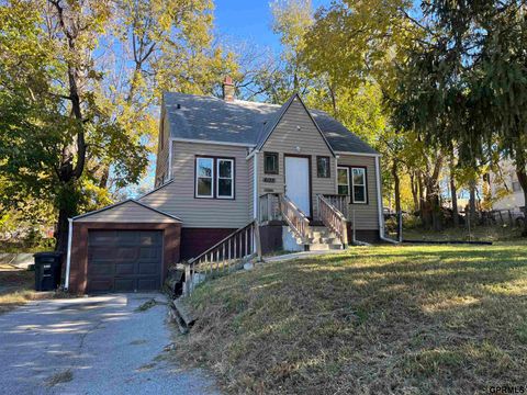 Photo of 4135 N 44th Street, Omaha, NE 68111 (MLS # 22532005)