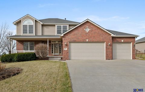 Photo of 6851 Shadow Ridge Road, Lincoln, NE 68512 (MLS # 22607814)
