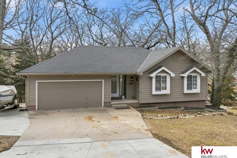 Photo of 8822 Greenwood Road, Plattsmouth, NE 68048 (MLS # 22603917)