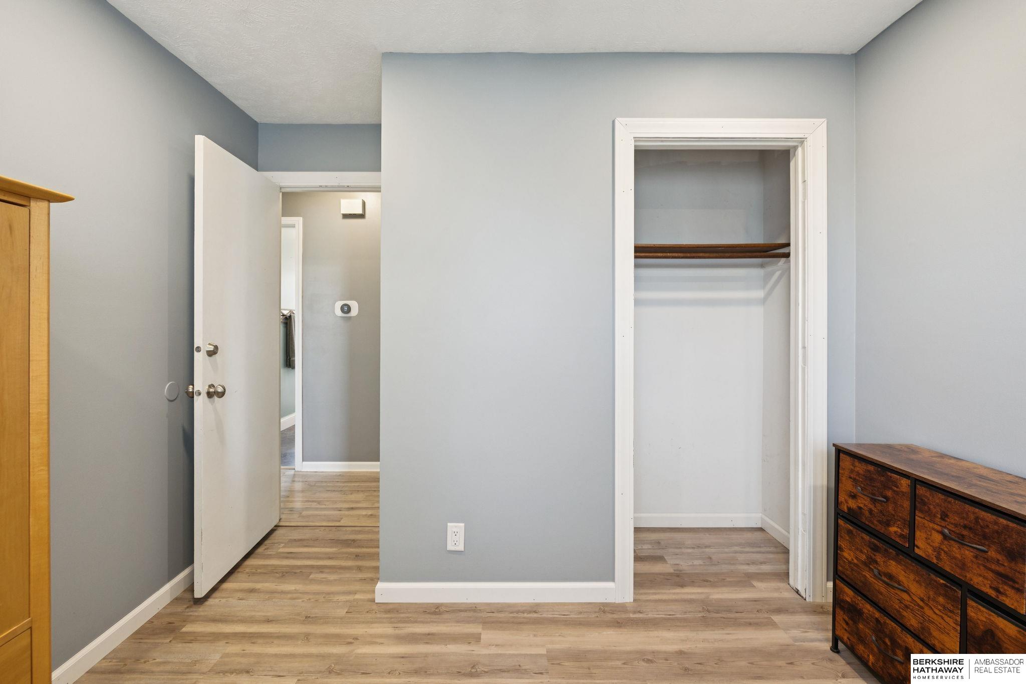 Omaha, Nebraska 68022, United States, 3 Bedrooms Bedrooms, ,2 BathroomsBathrooms,Residential,Pending,244641