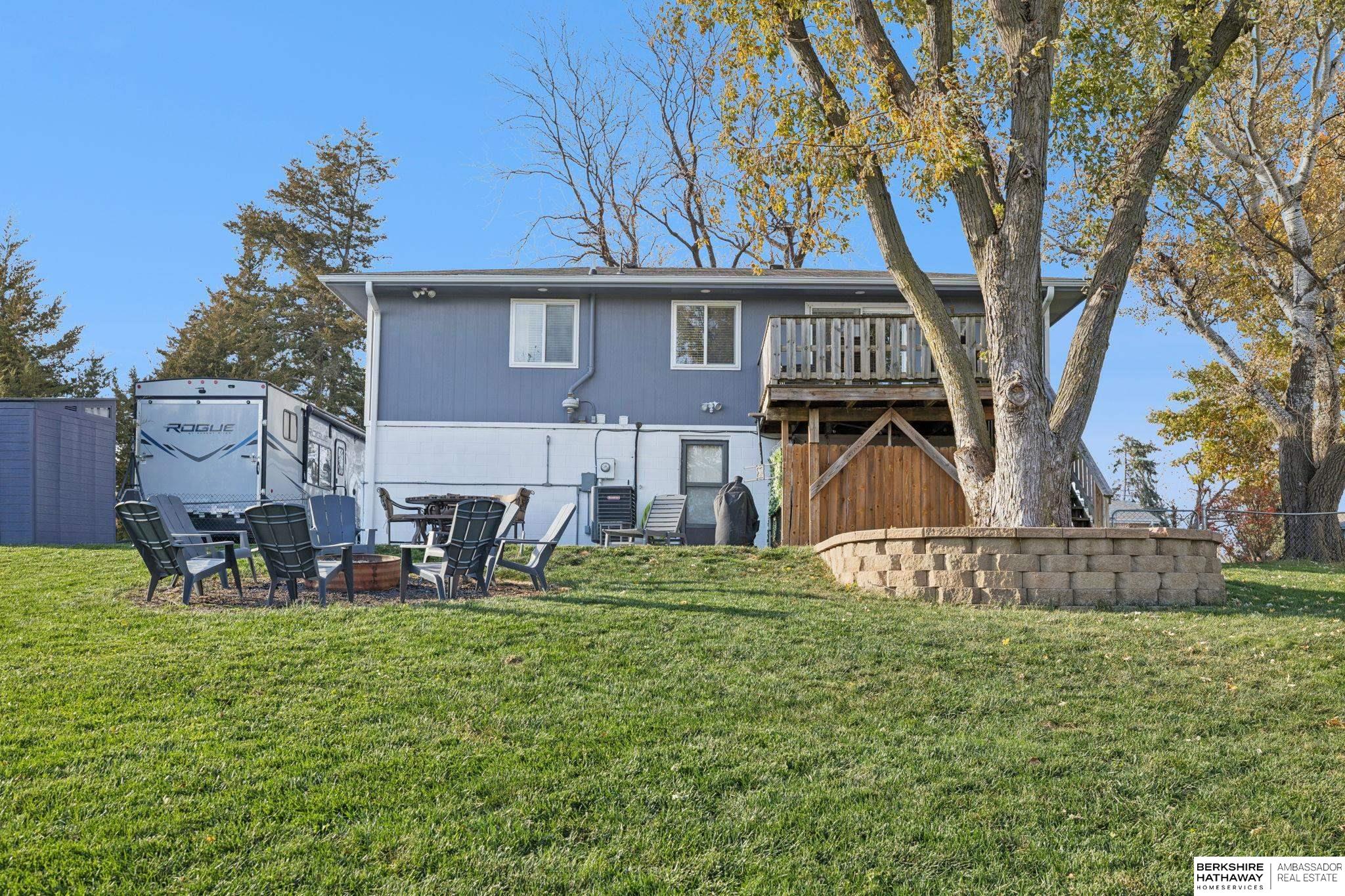 Omaha, Nebraska 68022, United States, 3 Bedrooms Bedrooms, ,2 BathroomsBathrooms,Residential,Pending,244641