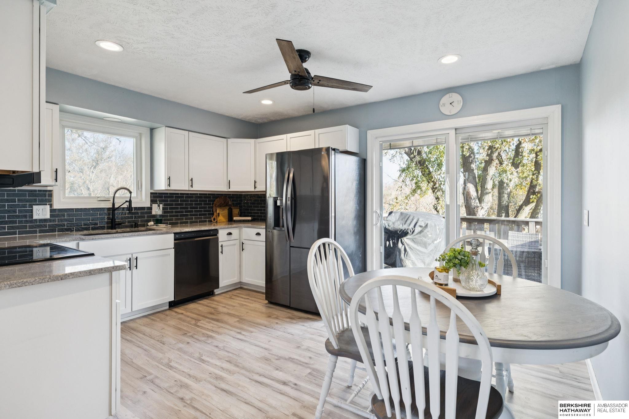 Omaha, Nebraska 68022, United States, 3 Bedrooms Bedrooms, ,2 BathroomsBathrooms,Residential,Pending,244641