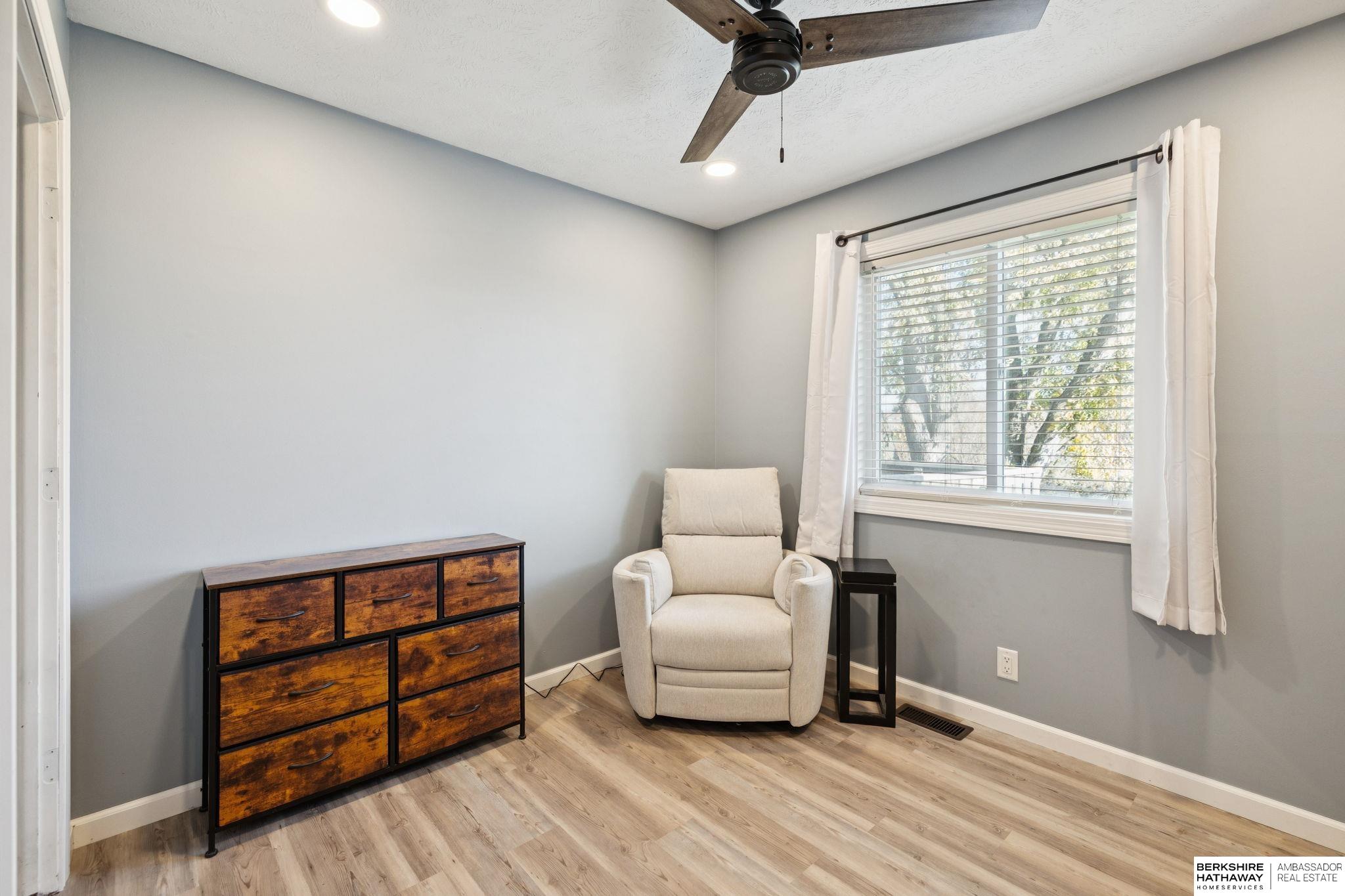 Omaha, Nebraska 68022, United States, 3 Bedrooms Bedrooms, ,2 BathroomsBathrooms,Residential,Pending,244641