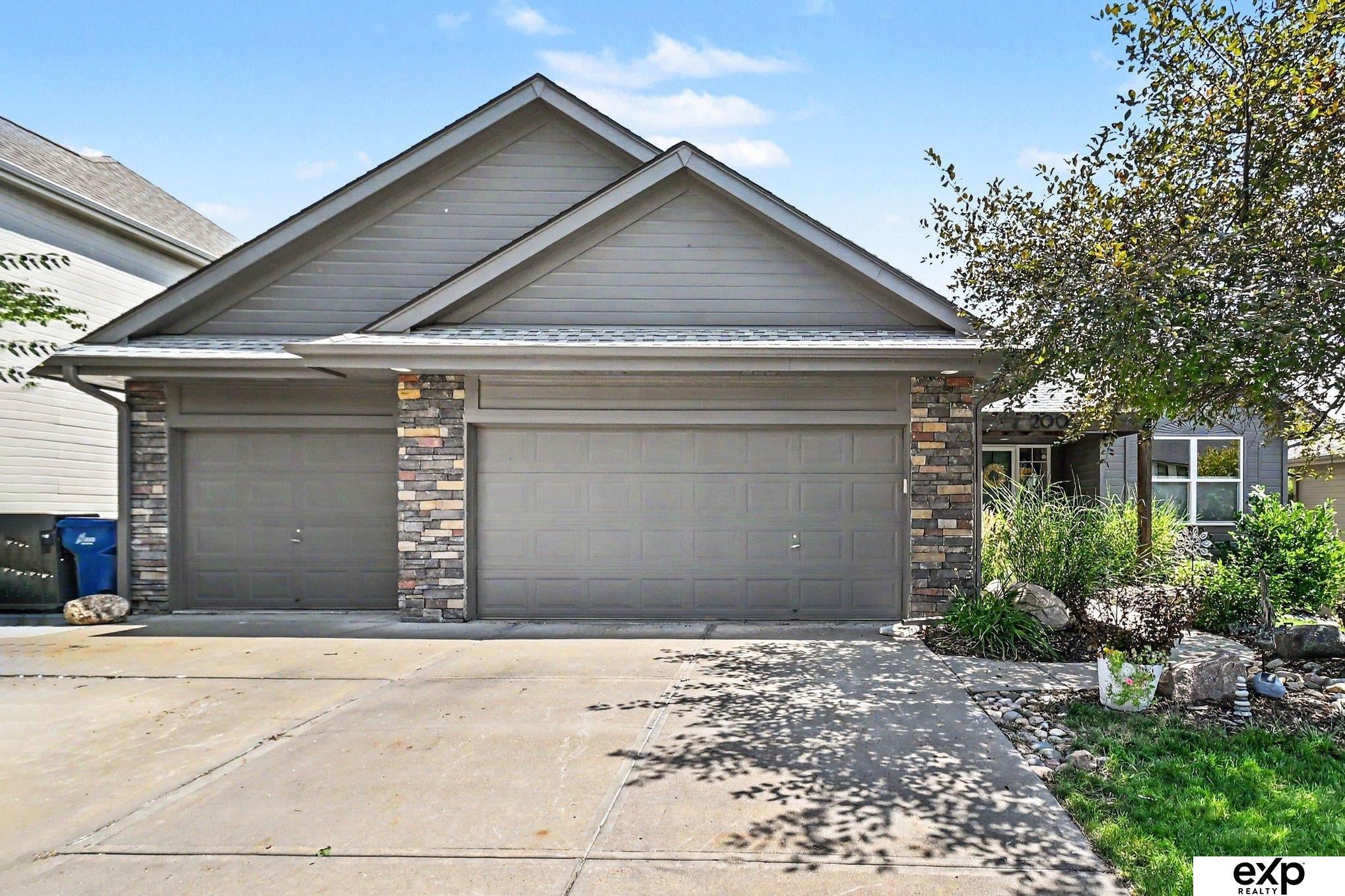 2003 S 198 Street
