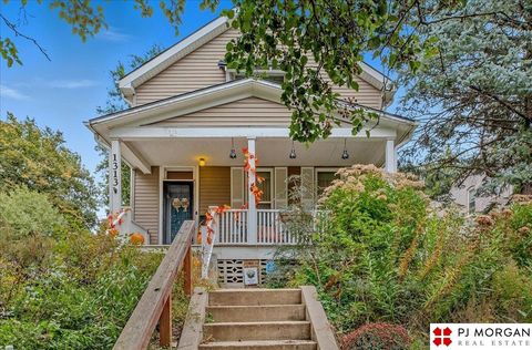 Photo of 1313 S 33rd Street, Omaha, NE 68105 (MLS # 22527897) Photo of 1313 S 33rd Street, Omaha, NE 68105 (MLS # 22527897)