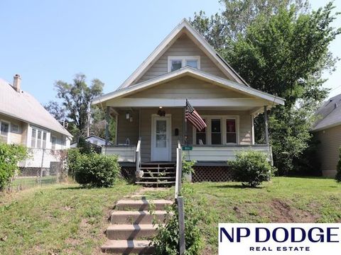 Photo of 2424 Ellison Avenue, Omaha, NE 68111 (MLS # 22516211)