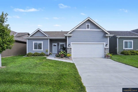 Photo of 17010 Mary Street, Omaha, NE 68116 (MLS # 22621426)