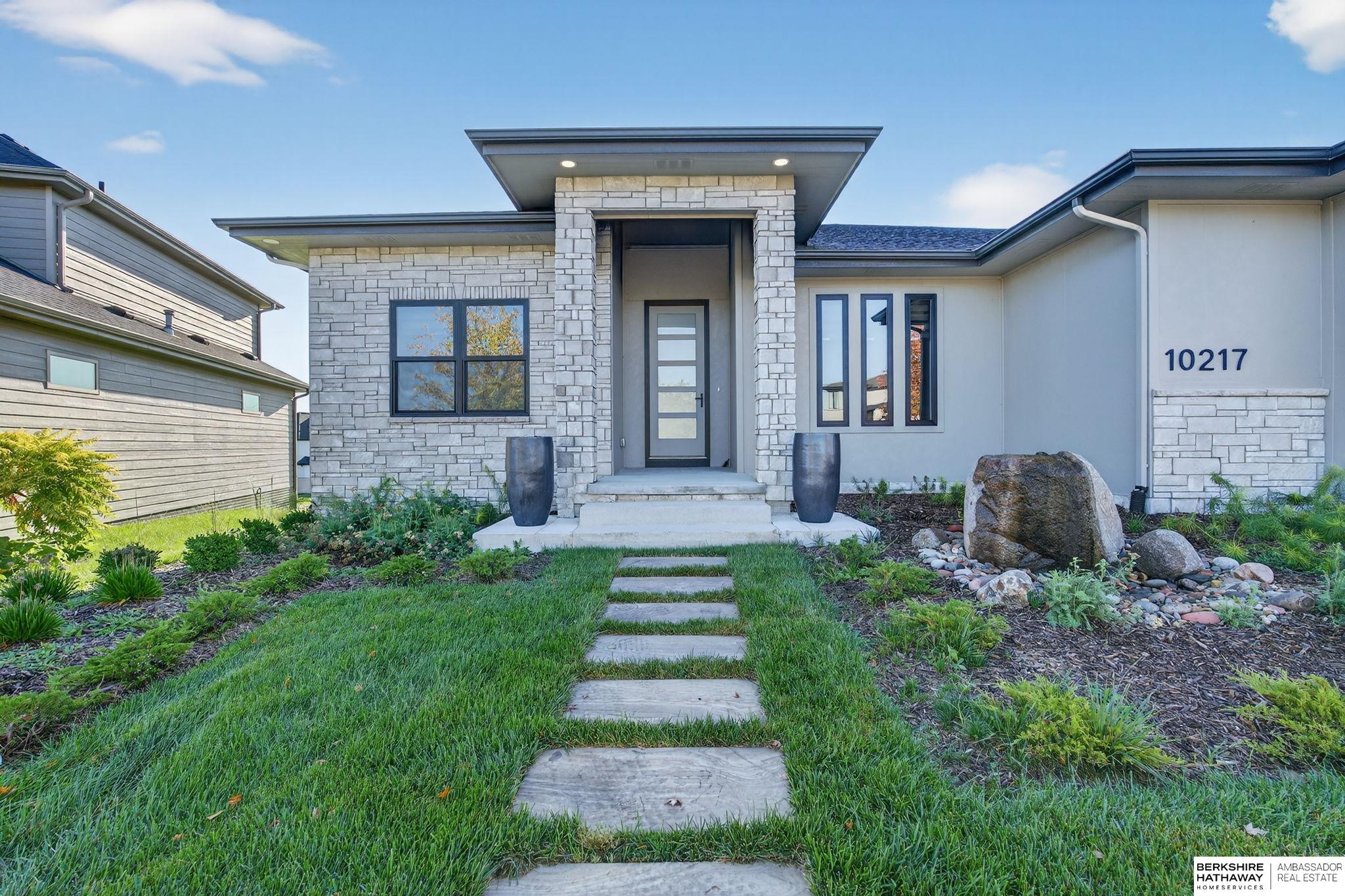 Omaha, Nebraska 68136, United States, 4 Bedrooms Bedrooms, ,3 BathroomsBathrooms,Residential,Active,225515