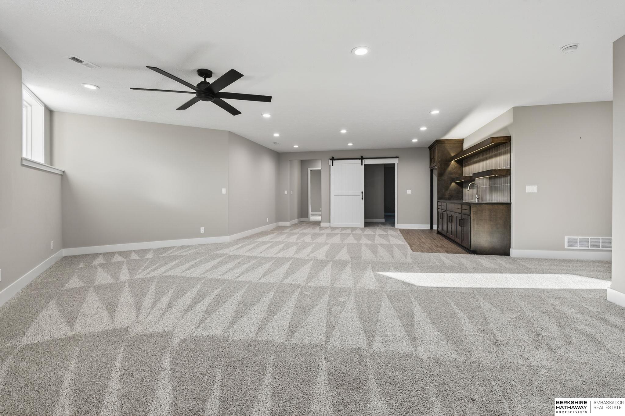 Omaha, Nebraska 68136, United States, 4 Bedrooms Bedrooms, ,3 BathroomsBathrooms,Residential,Active,225515