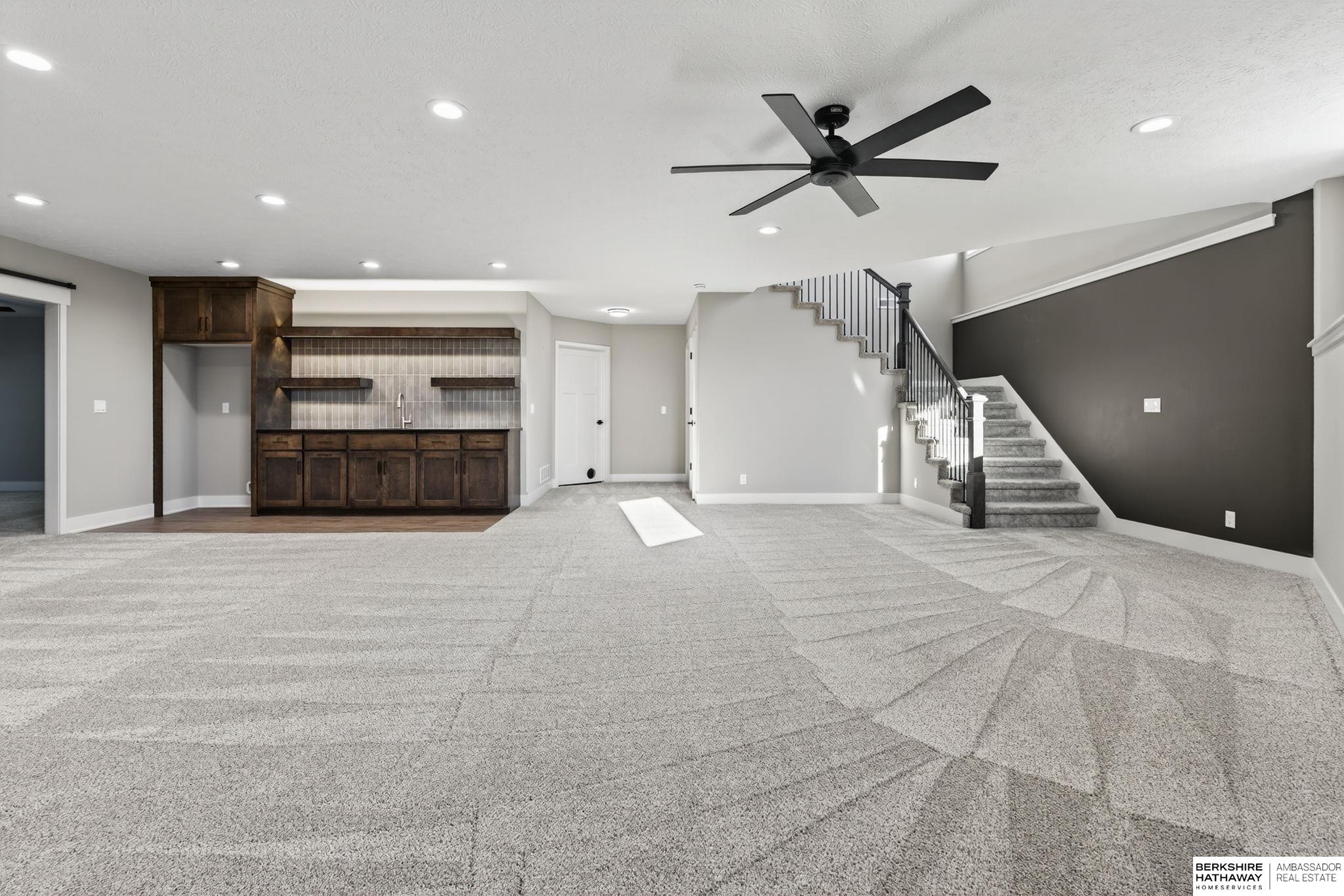 Omaha, Nebraska 68136, United States, 4 Bedrooms Bedrooms, ,3 BathroomsBathrooms,Residential,Active,225515