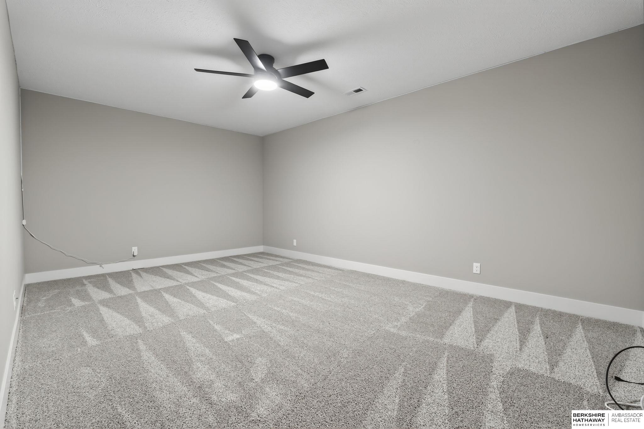 Omaha, Nebraska 68136, United States, 4 Bedrooms Bedrooms, ,3 BathroomsBathrooms,Residential,Active,225515