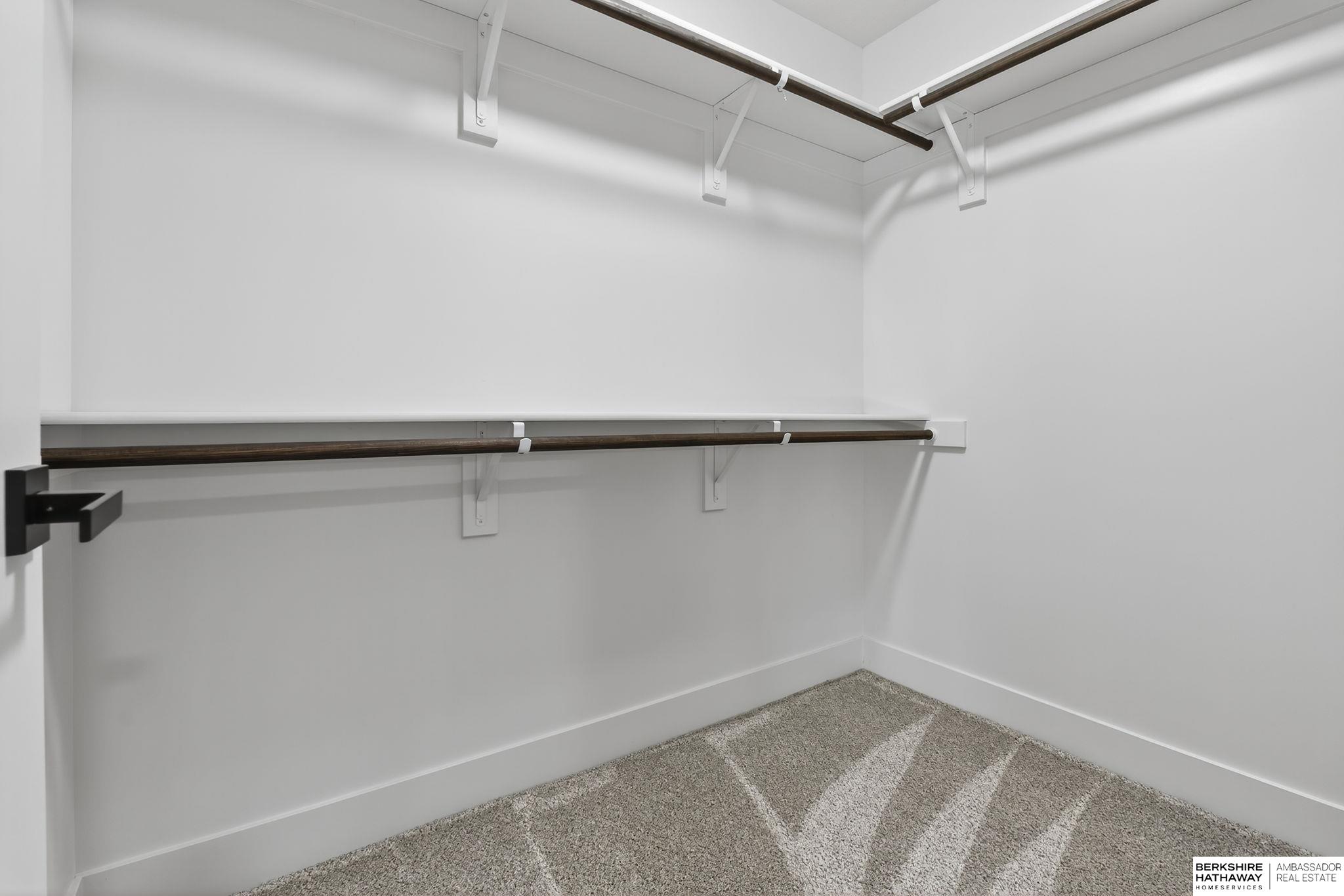 Omaha, Nebraska 68136, United States, 4 Bedrooms Bedrooms, ,3 BathroomsBathrooms,Residential,Active,225515