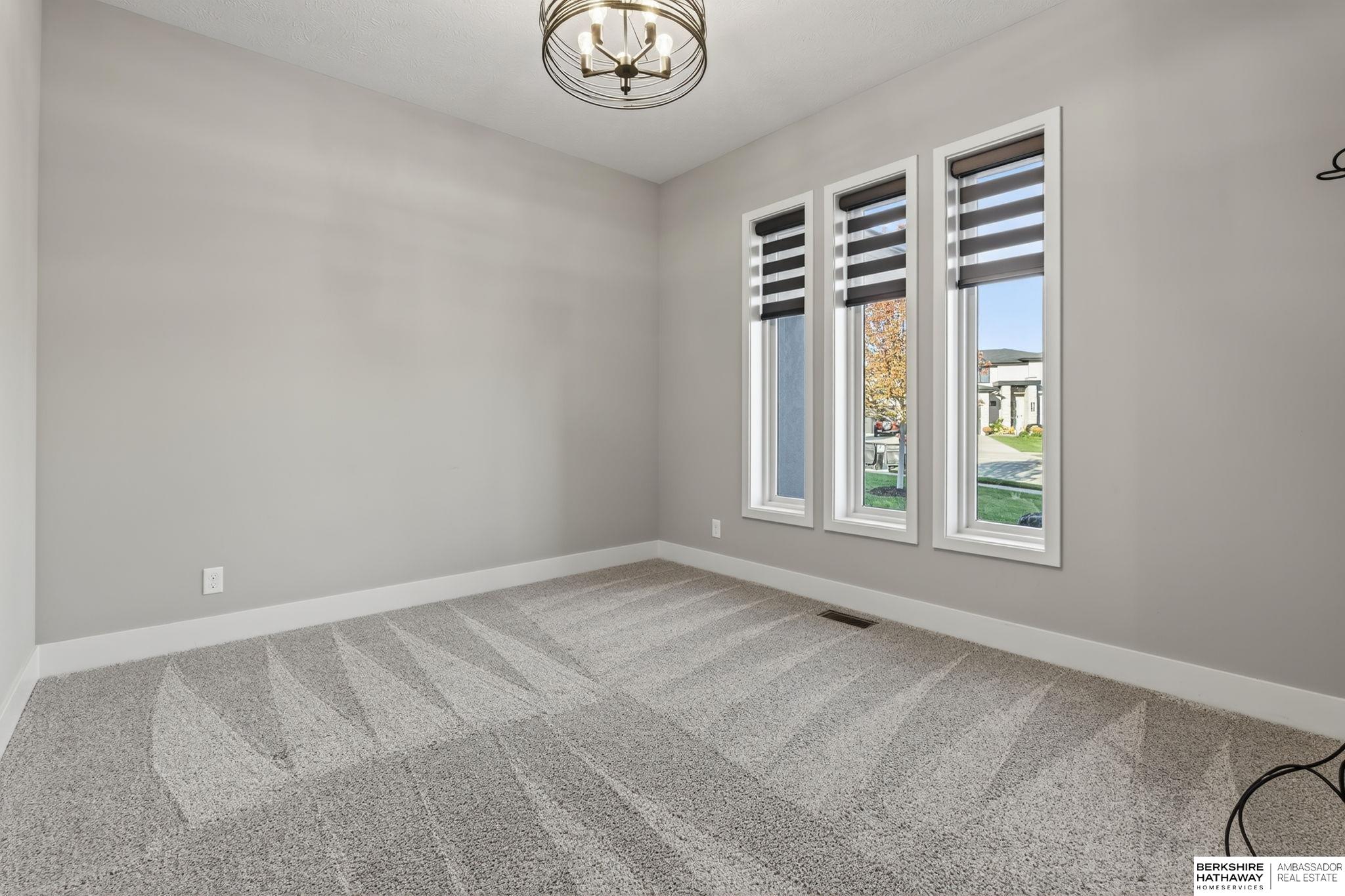 Omaha, Nebraska 68136, United States, 4 Bedrooms Bedrooms, ,3 BathroomsBathrooms,Residential,Active,225515