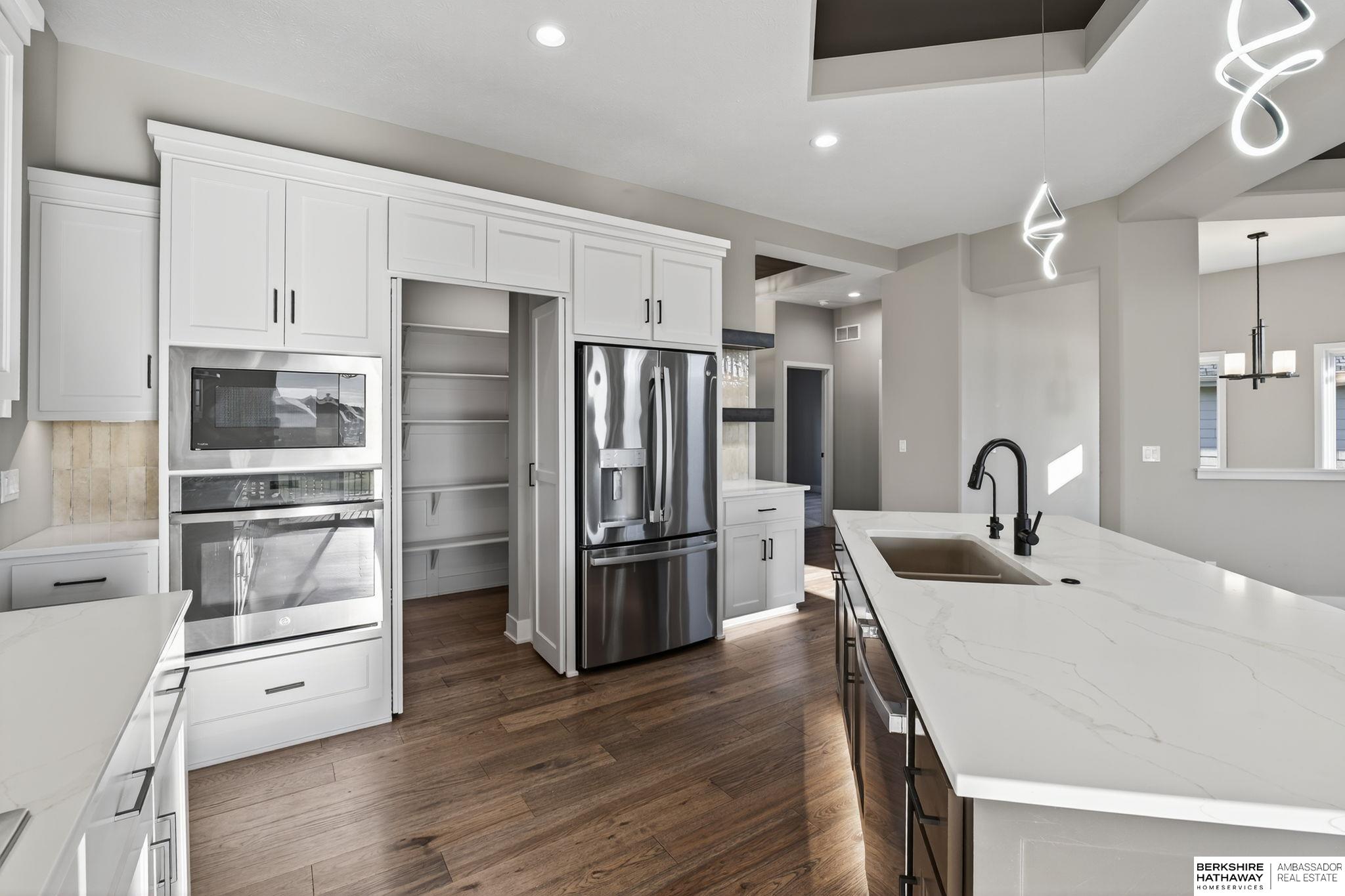 Omaha, Nebraska 68136, United States, 4 Bedrooms Bedrooms, ,3 BathroomsBathrooms,Residential,Active,225515