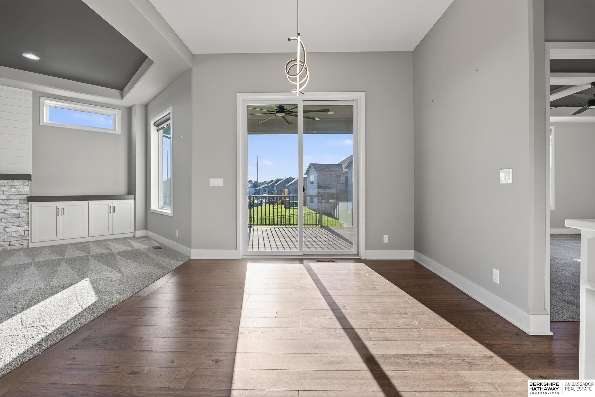 Omaha, Nebraska 68136, United States, 4 Bedrooms Bedrooms, ,3 BathroomsBathrooms,Residential,Active,225515