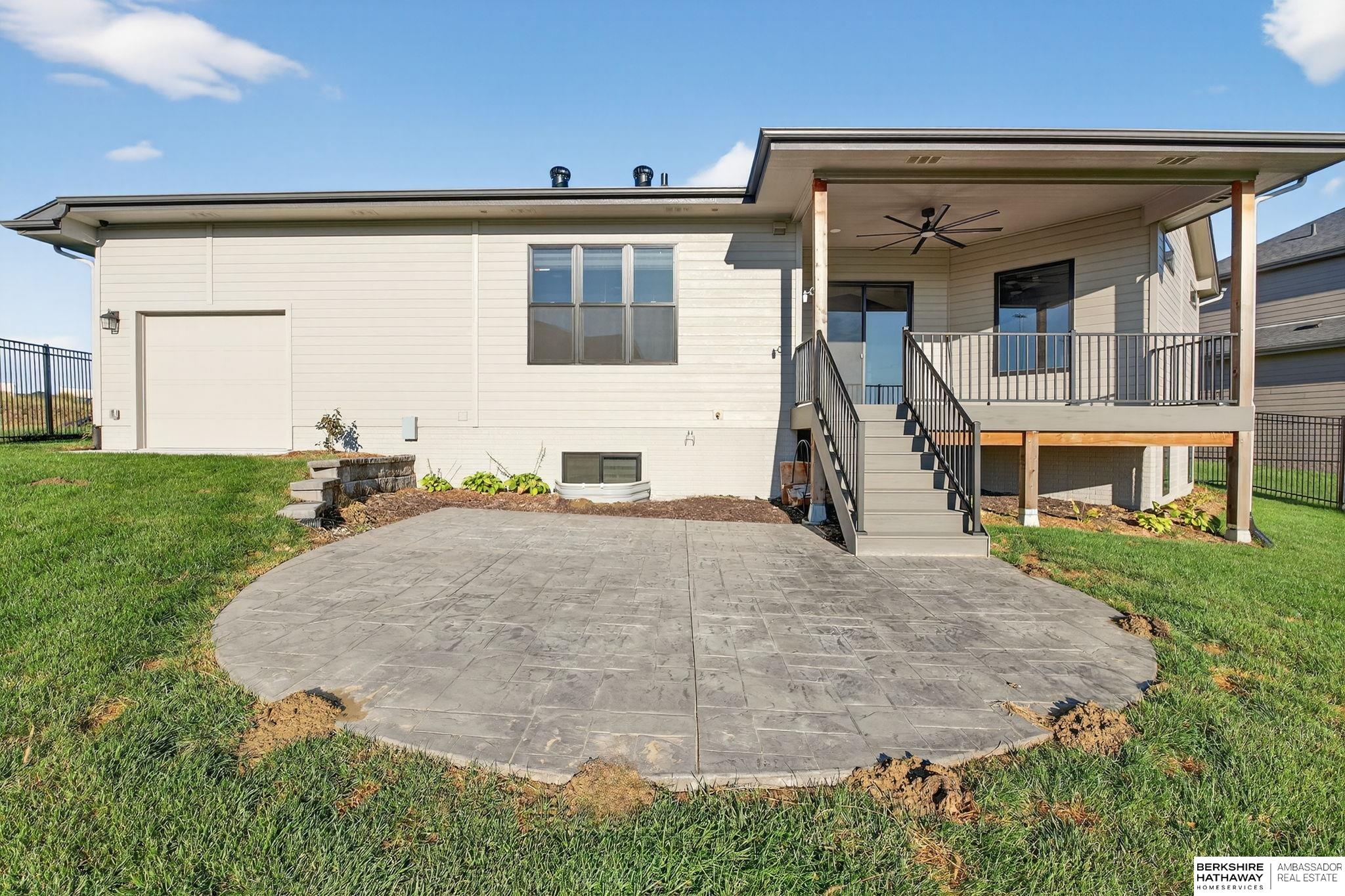 Omaha, Nebraska 68136, United States, 4 Bedrooms Bedrooms, ,3 BathroomsBathrooms,Residential,Active,225515