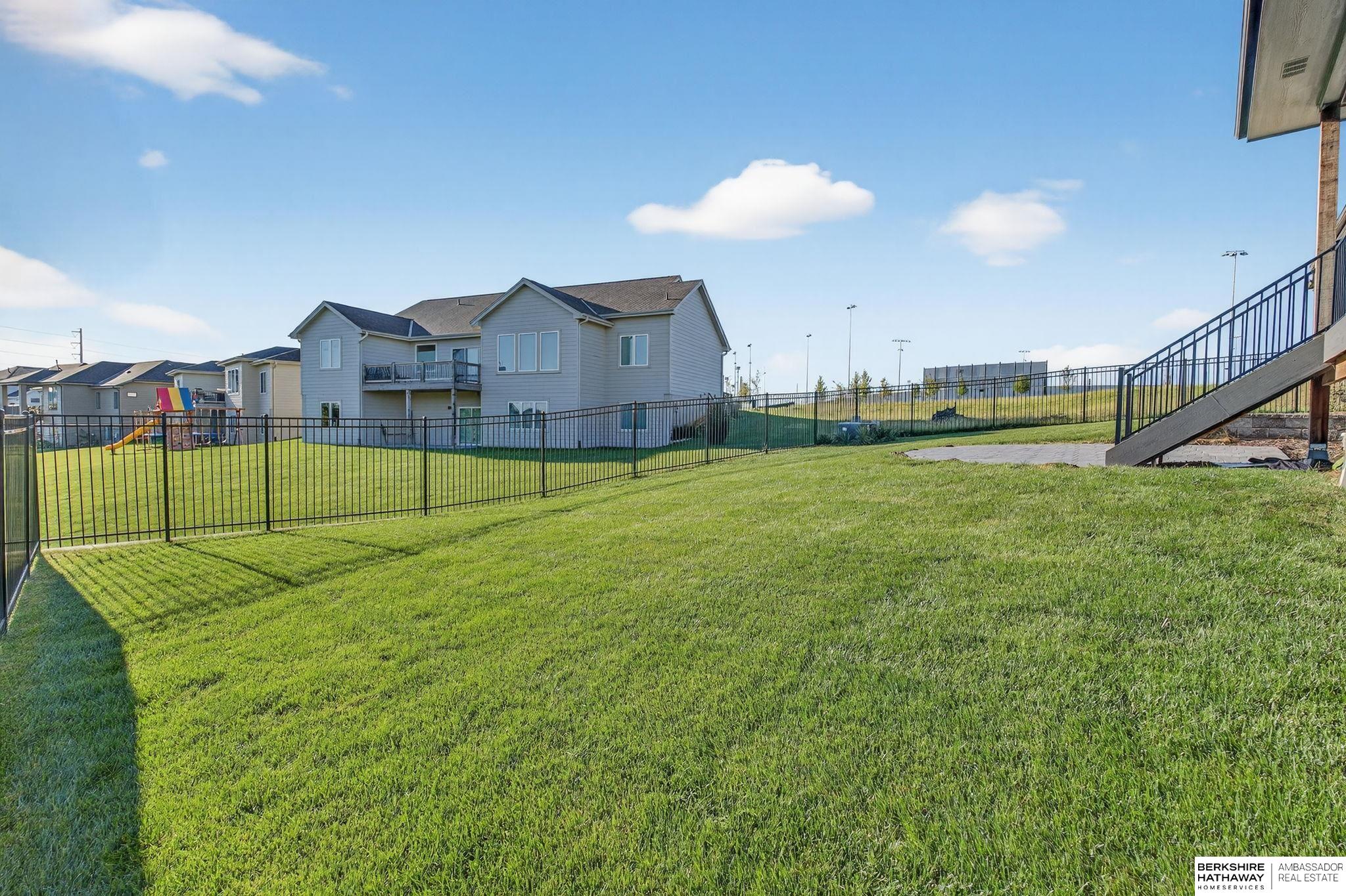 Omaha, Nebraska 68136, United States, 4 Bedrooms Bedrooms, ,3 BathroomsBathrooms,Residential,Active,225515