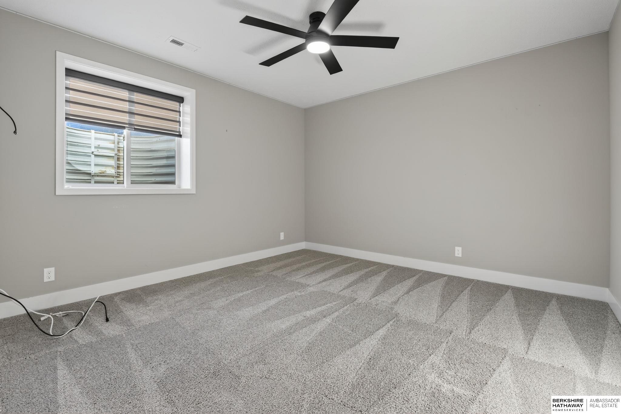 Omaha, Nebraska 68136, United States, 4 Bedrooms Bedrooms, ,3 BathroomsBathrooms,Residential,Active,225515