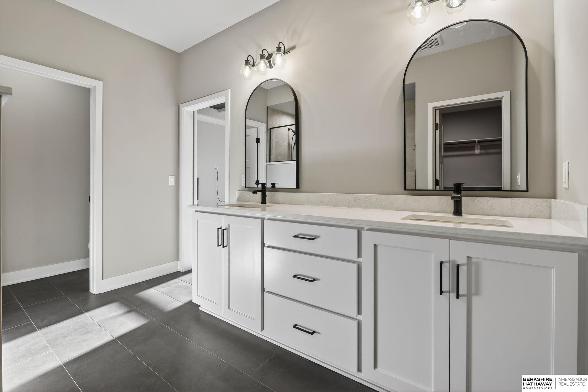 Omaha, Nebraska 68136, United States, 4 Bedrooms Bedrooms, ,3 BathroomsBathrooms,Residential,Active,225515