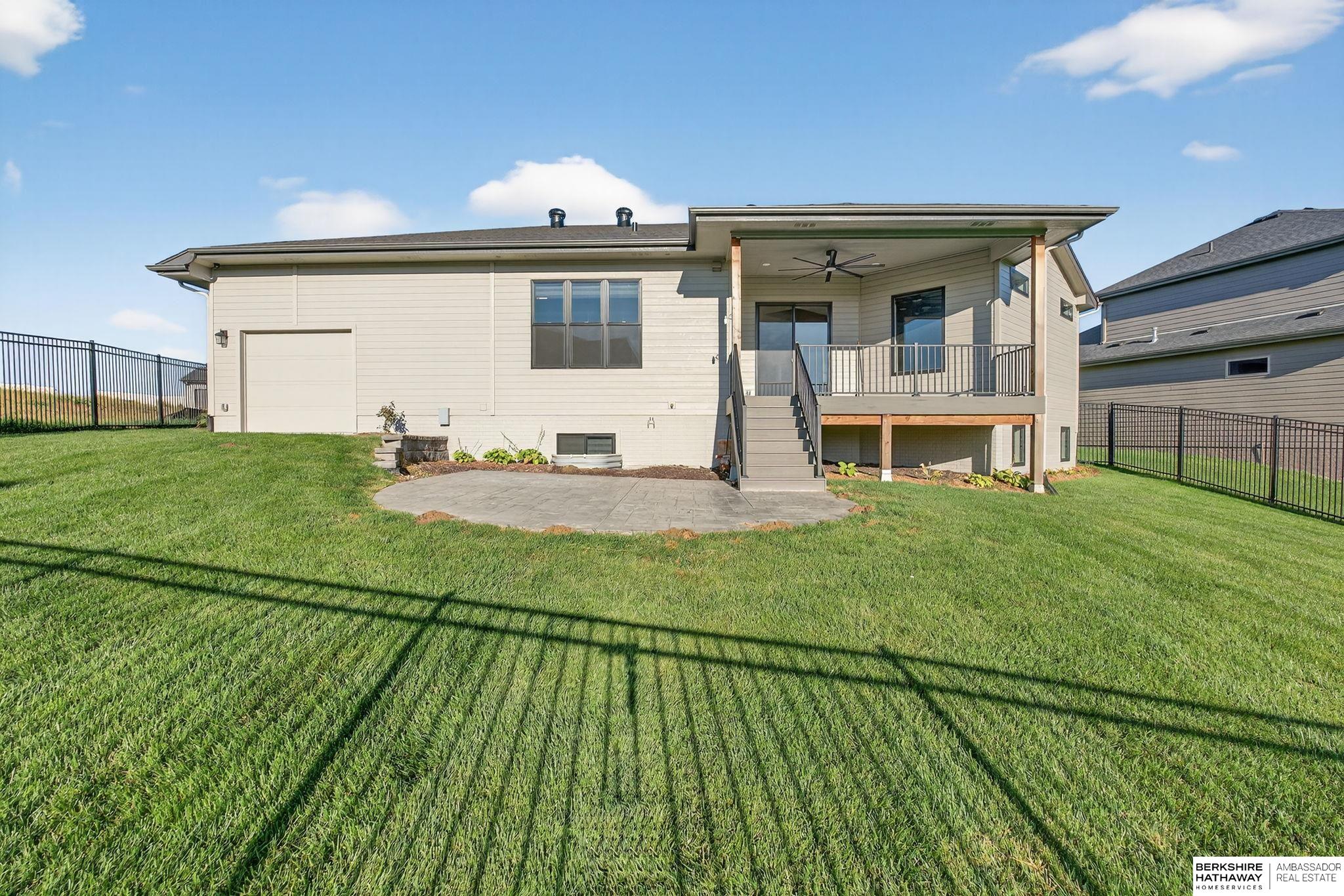 Omaha, Nebraska 68136, United States, 4 Bedrooms Bedrooms, ,3 BathroomsBathrooms,Residential,Active,225515