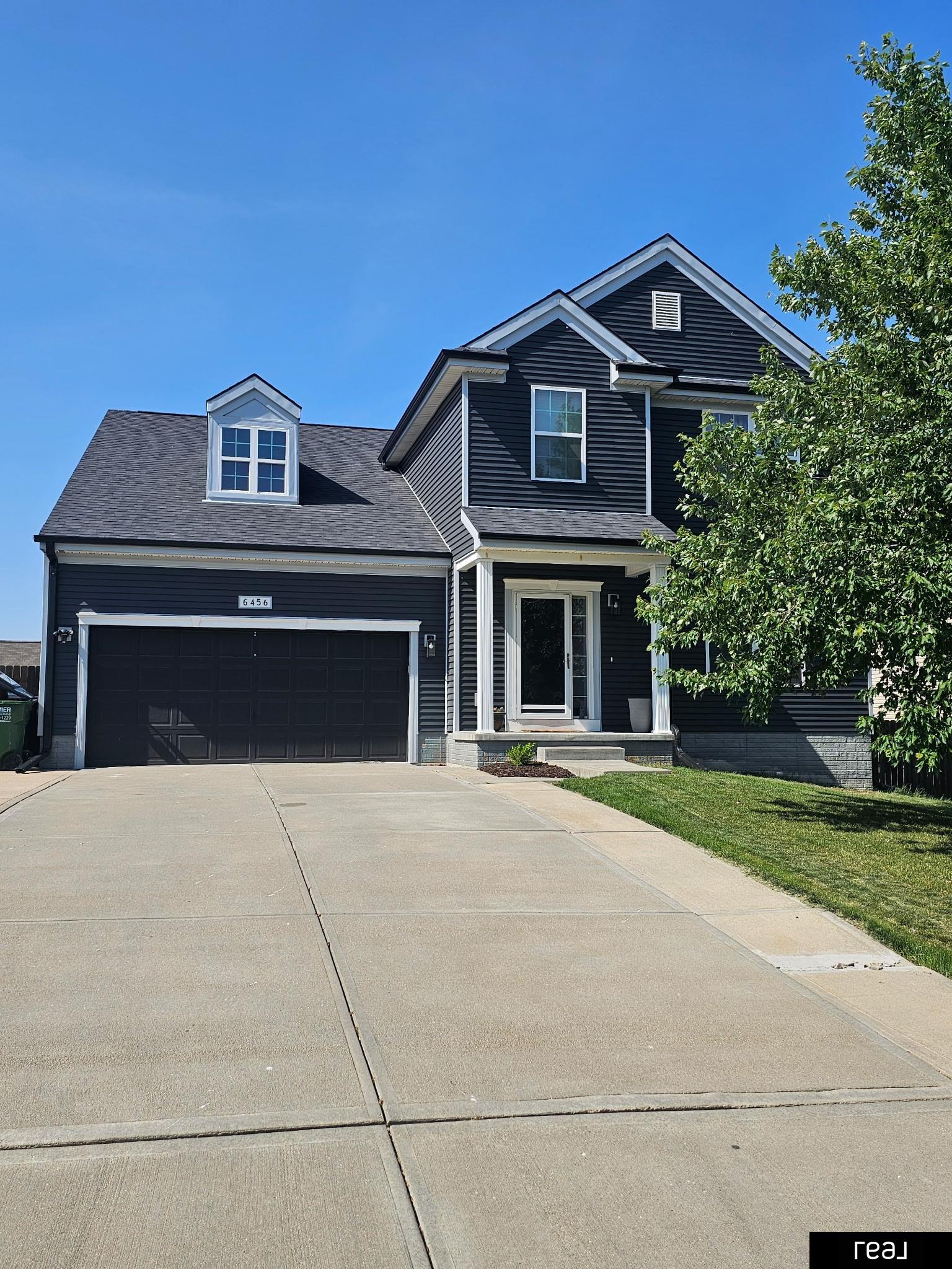 Papillion, Nebraska 68157, United States, 4 Bedrooms Bedrooms, ,2 BathroomsBathrooms,Residential,Active,164141