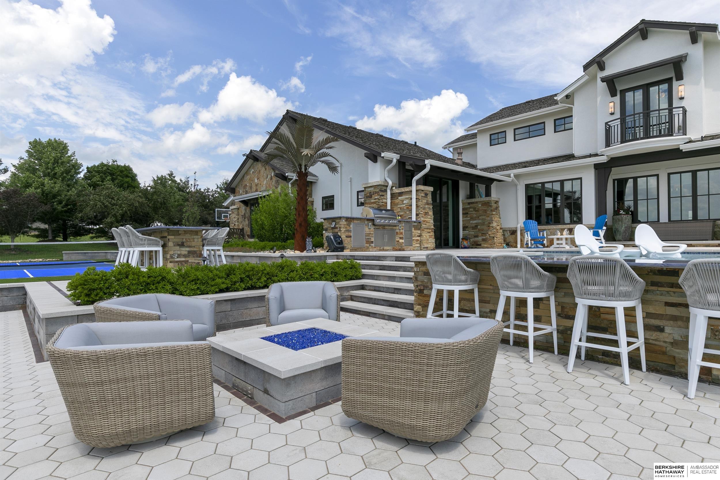 Valley, Nebraska 68064, United States, 5 Bedrooms Bedrooms, ,6 BathroomsBathrooms,Residential,Active,225939