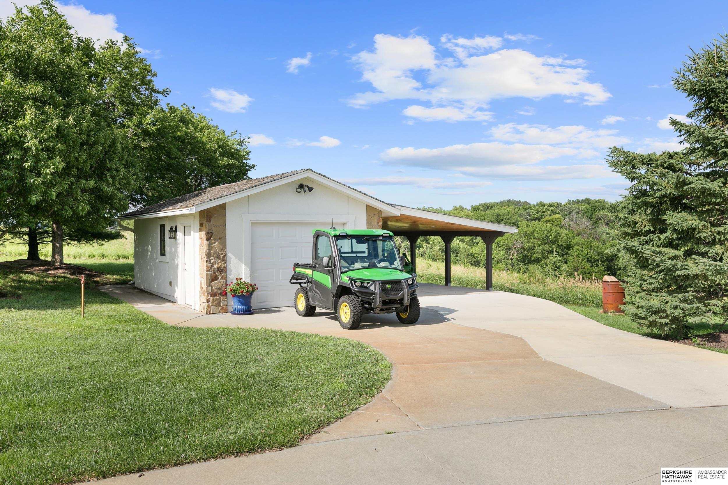 Valley, Nebraska 68064, United States, 5 Bedrooms Bedrooms, ,6 BathroomsBathrooms,Residential,Active,225939