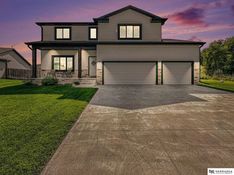Photo of 7375 Lilee Lane, Lincoln, NE 68516 (MLS # 22528591)