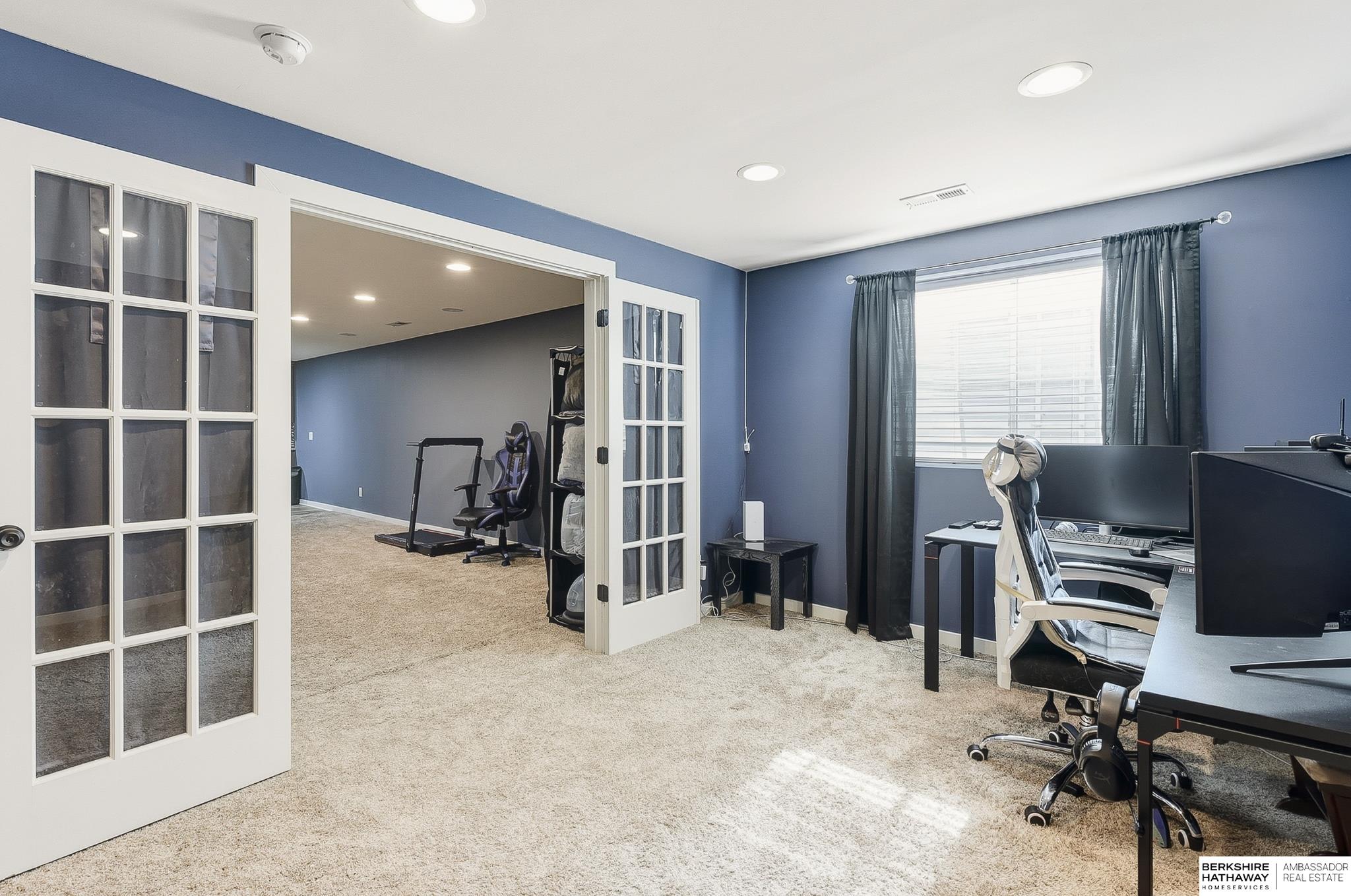 Omaha, Nebraska 68022, United States, 5 Bedrooms Bedrooms, ,3 BathroomsBathrooms,Residential,Active,227562