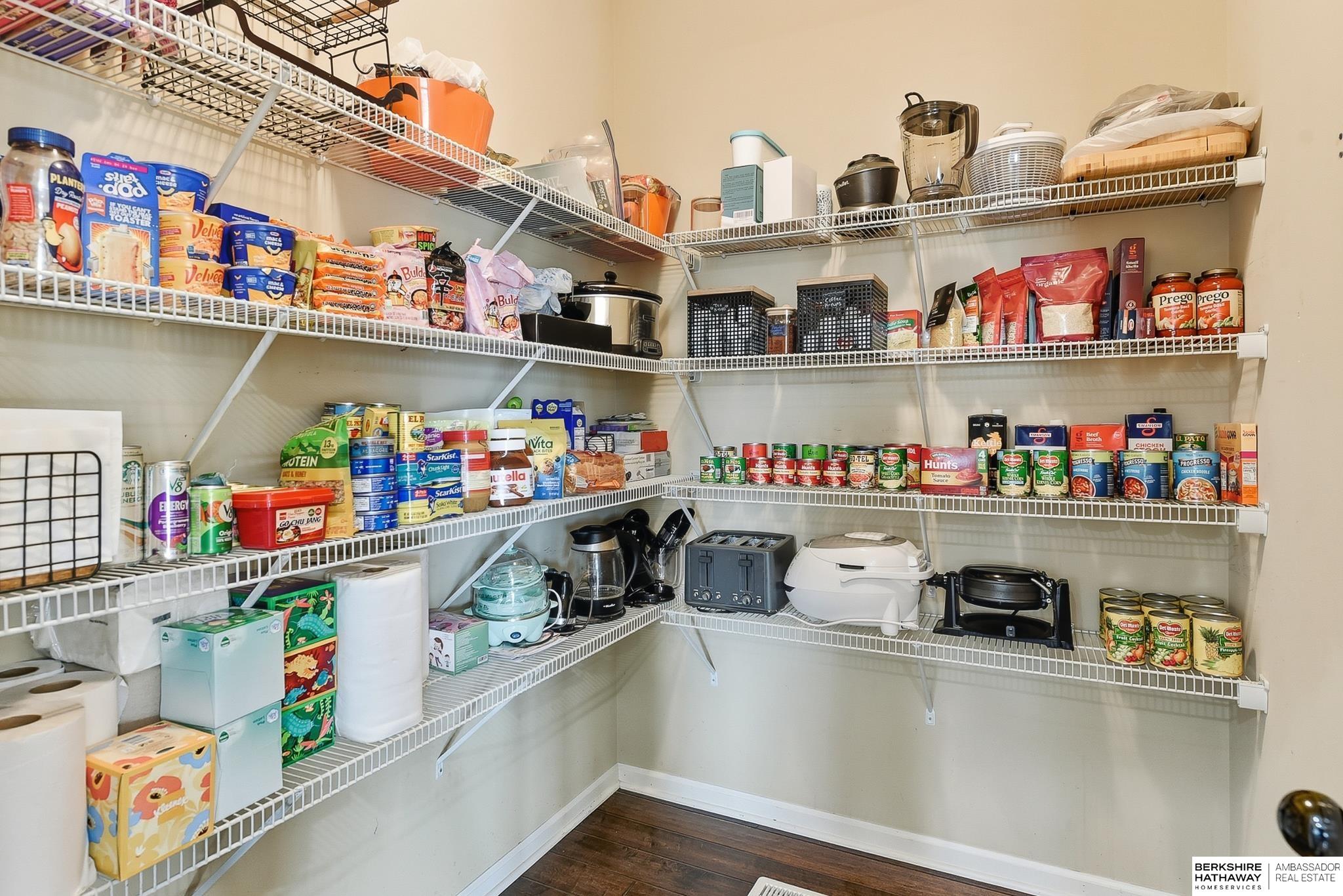 Omaha, Nebraska 68022, United States, 5 Bedrooms Bedrooms, ,3 BathroomsBathrooms,Residential,Active,227562